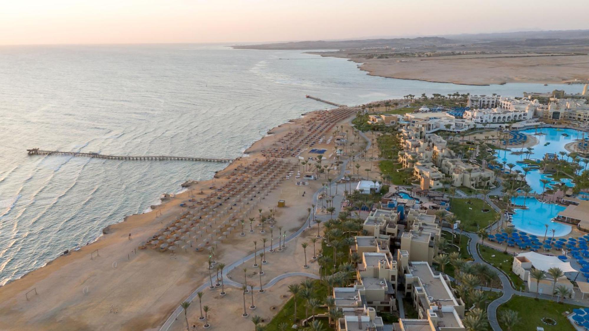 Pickalbatros Sands